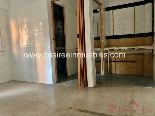 1 slaapkamer Commercieel te koop in Valencia stad - € 57.000 (Ref: 9473577)