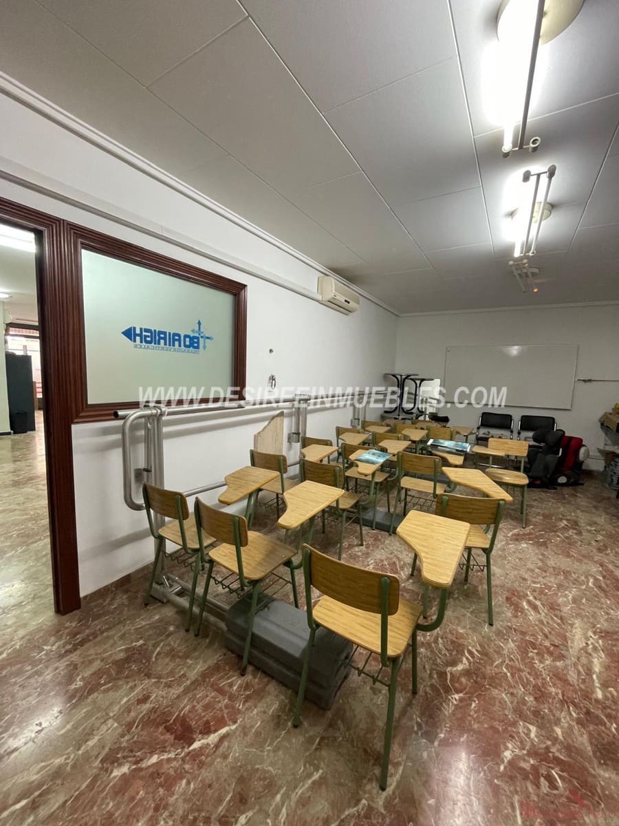 5 bedroom Office for sale in Valencia city - € 260,000 (Ref: 9488004)