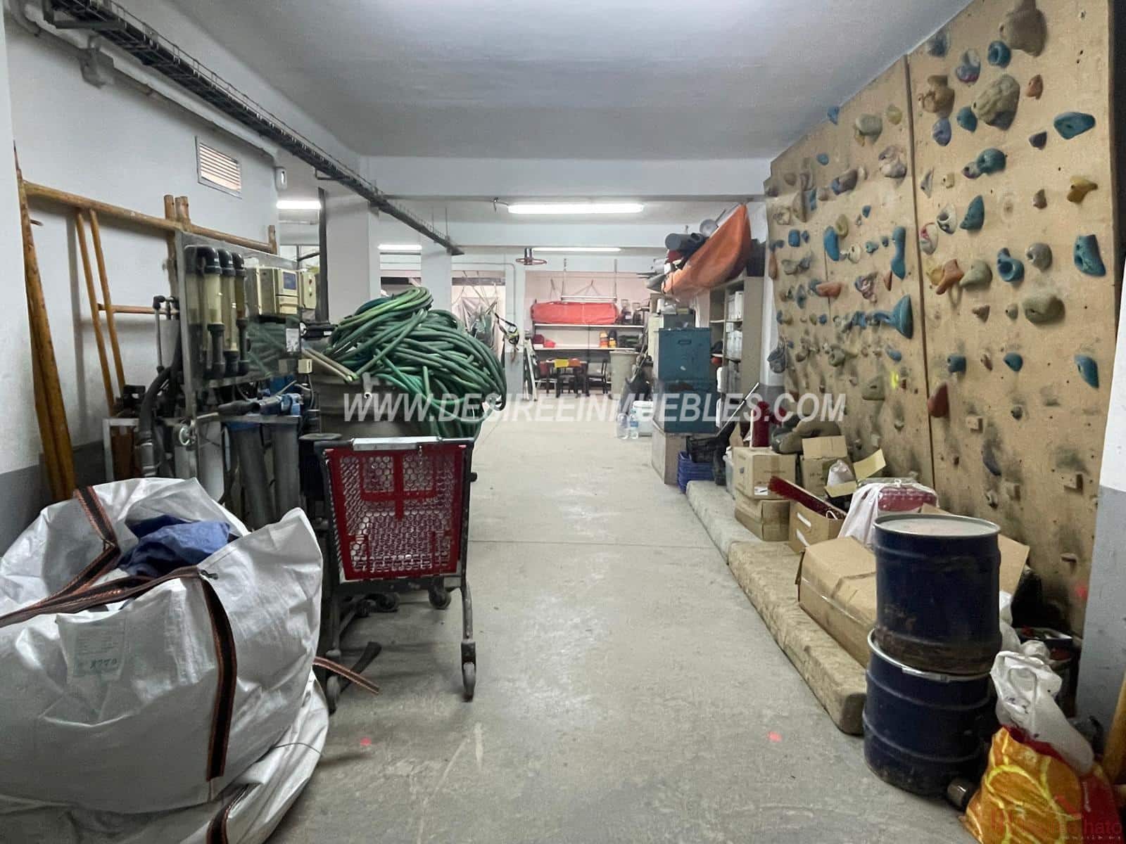 5 bedroom Office for sale in Valencia city - € 260,000 (Ref: 9488004)