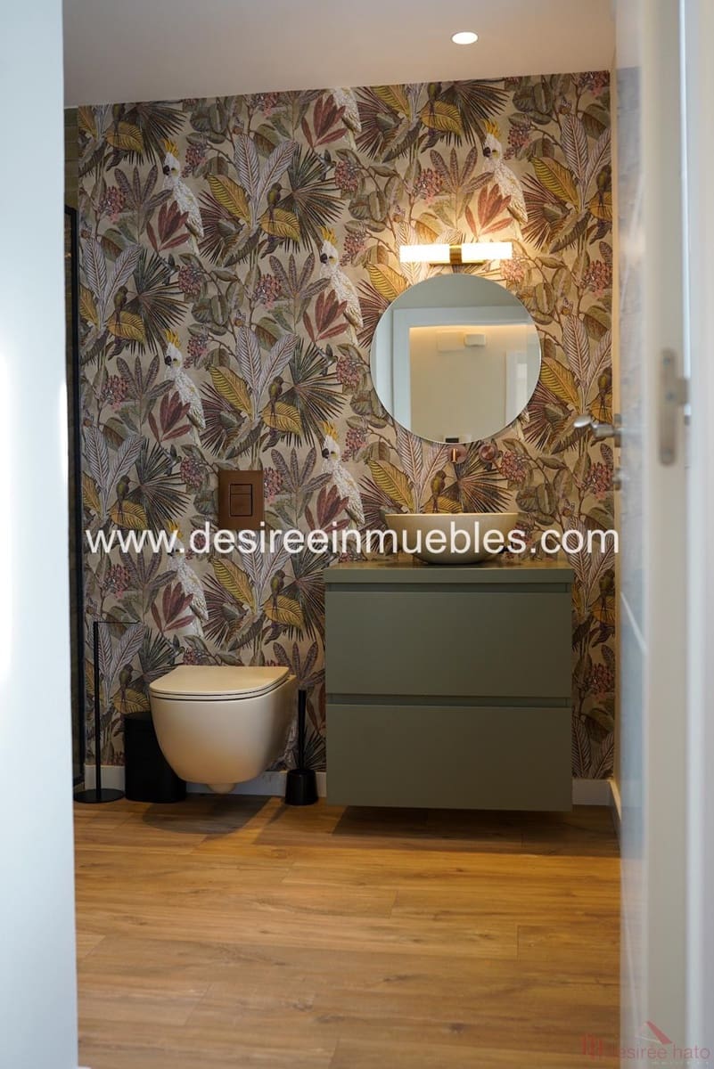 2 bedroom Penthouse for rent in Valencia city - € 2,100 (Ref: 9500904)