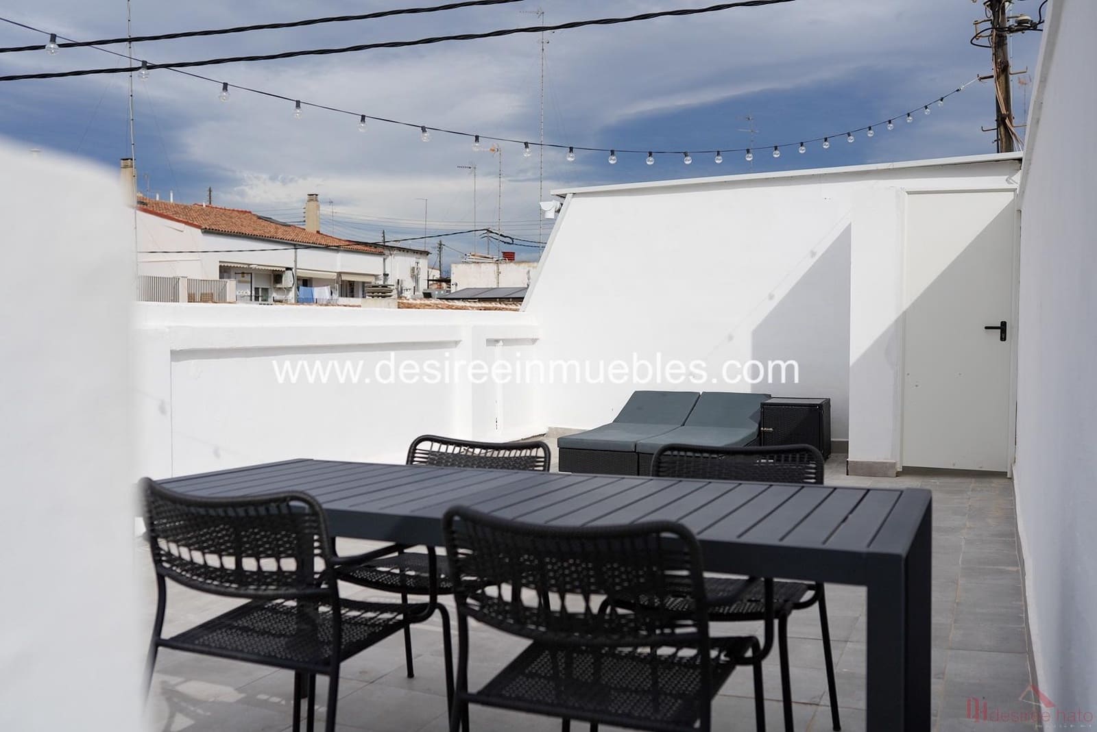 2 bedroom Penthouse for rent in Valencia city - € 2,100 (Ref: 9500904)