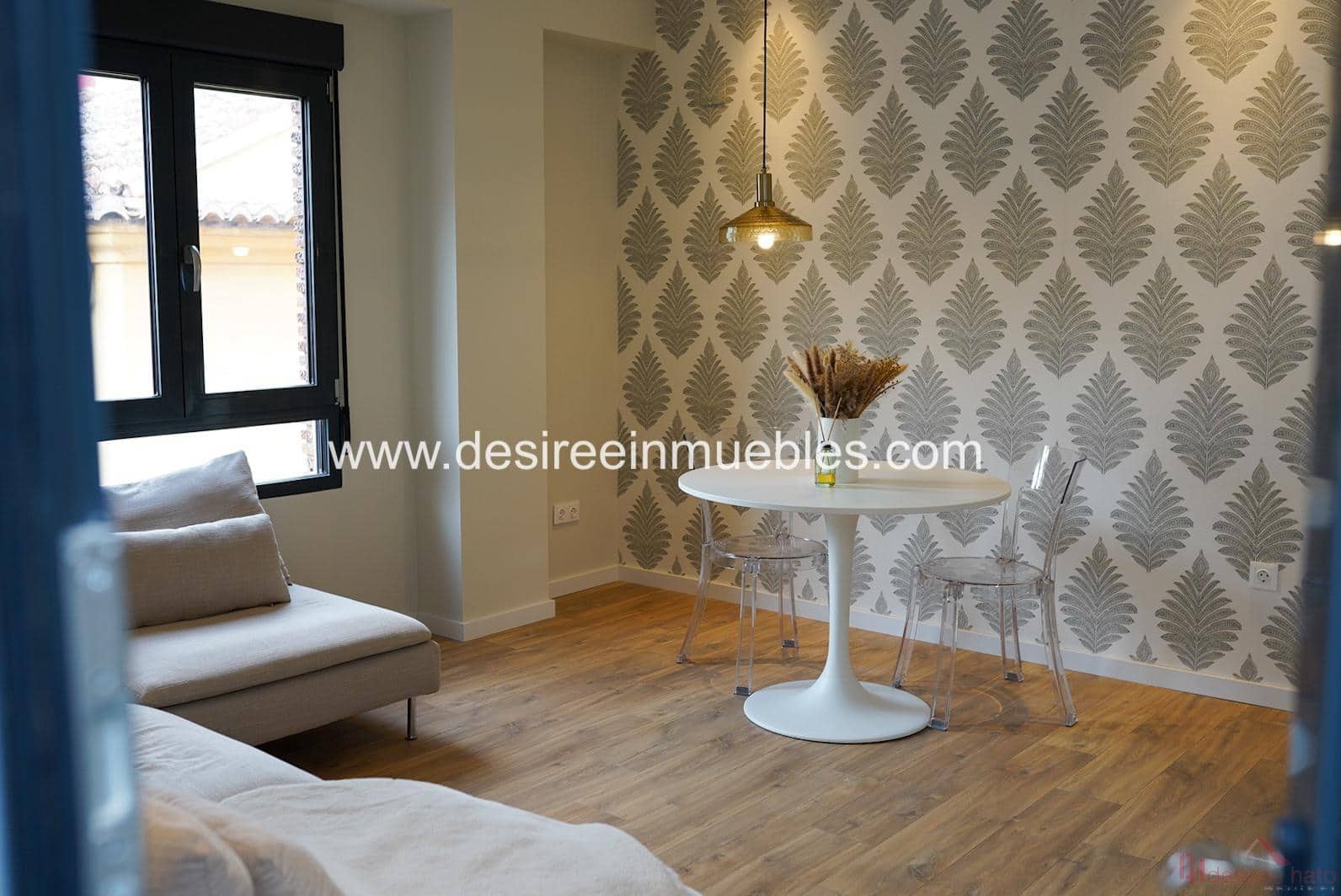 2 bedroom Penthouse for rent in Valencia city - € 2,100 (Ref: 9500904)