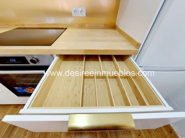 3 sovrum Lägenhet att hyra i El Mercat, Valencia stad - 1 850 € (Ref: 9503554)