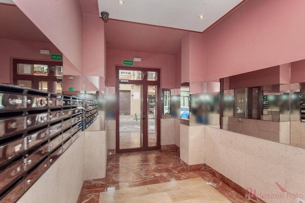 2 slaapkamer Flat te koop in Valencia stad met garage - € 240.000 (Ref: 9518025)