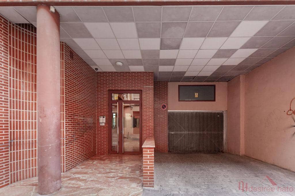 2 slaapkamer Flat te koop in Valencia stad met garage - € 240.000 (Ref: 9518025)