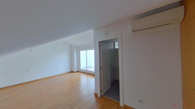 2 sypialnia Penthouse na sprzedaż w L'Eixample, Miasto Walencja z garażem - 728 000 € (Ref: 9535203)