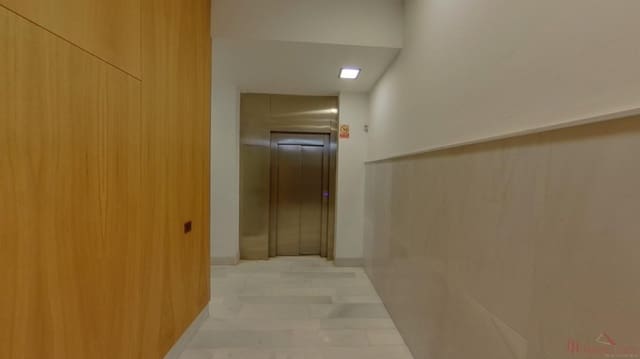 2 sypialnia Penthouse na sprzedaż w L'Eixample, Miasto Walencja z garażem - 728 000 € (Ref: 9535203)