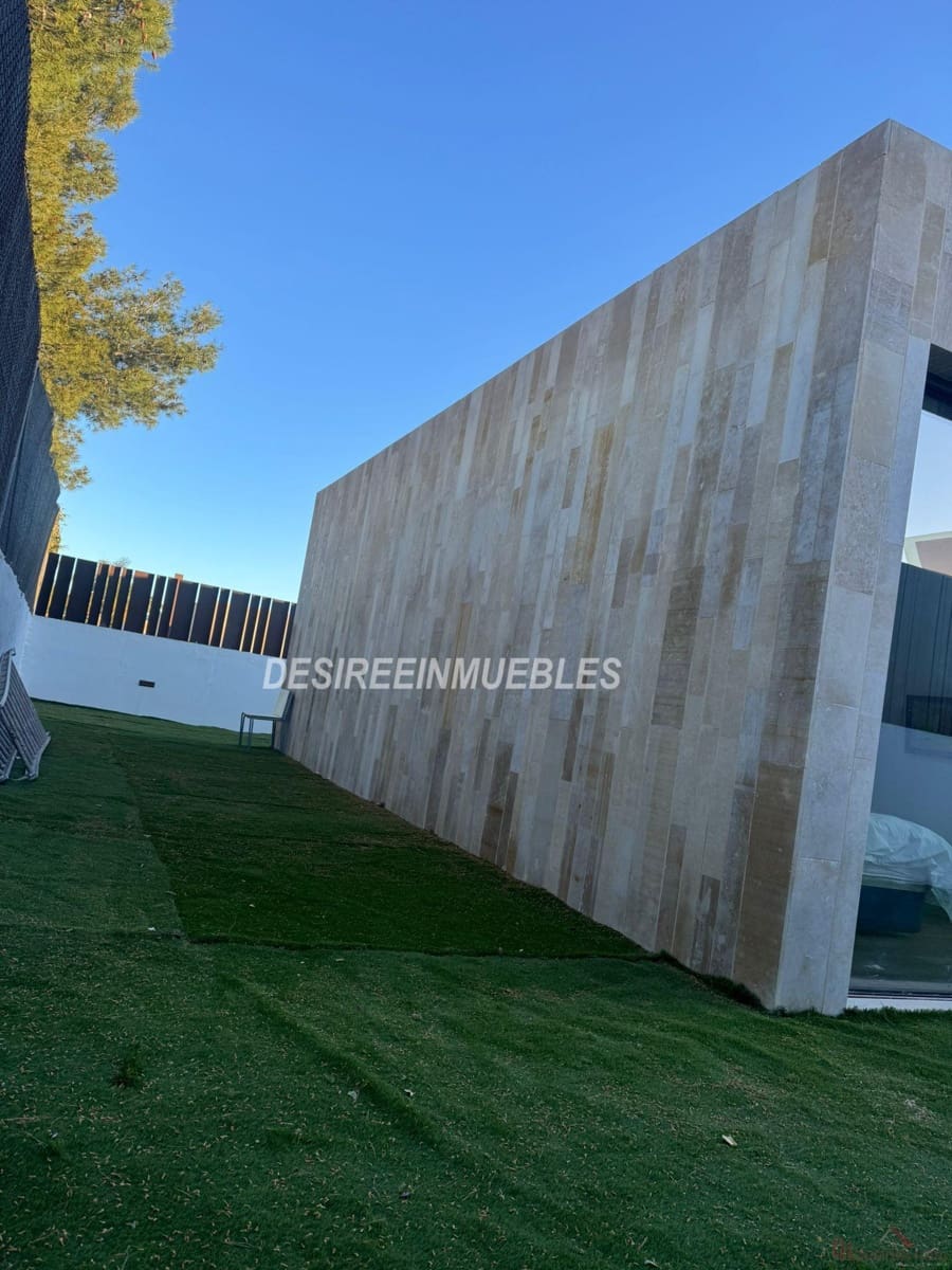 6 bedroom Villa for sale in Godella with pool garage - € 1,750,000 (Ref: 9573454)