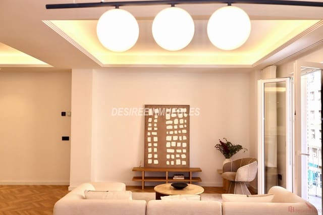 3 bedroom Flat for sale in Sant Francesc, Valencia city - € 946,000 (Ref: 9593280)