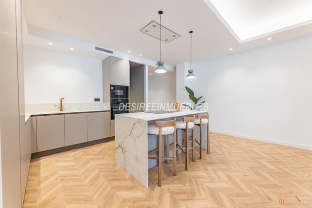Piso de 3 habitaciones en Sant Francesc, València ciudad en venta - 946.000 € (Ref: 9593280)