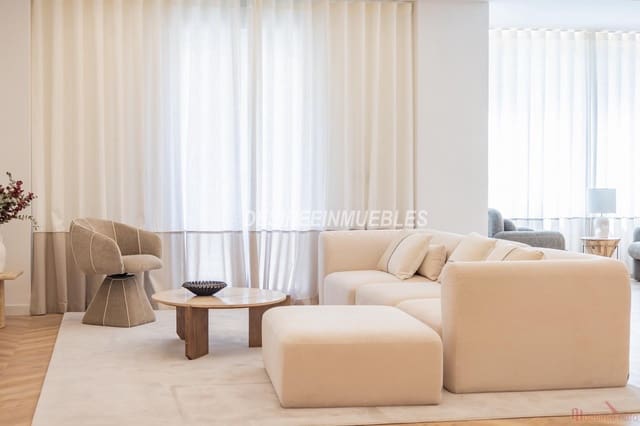 Piso de 3 habitaciones en Sant Francesc, València ciudad en venta - 946.000 € (Ref: 9593280)