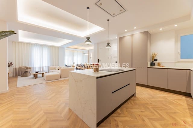 Piso de 3 habitaciones en Sant Francesc, València ciudad en venta - 946.000 € (Ref: 9593280)