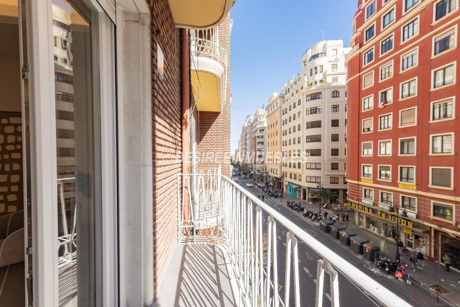 3 bedroom Flat for sale in Valencia city - € 946,000 (Ref: 9593280)