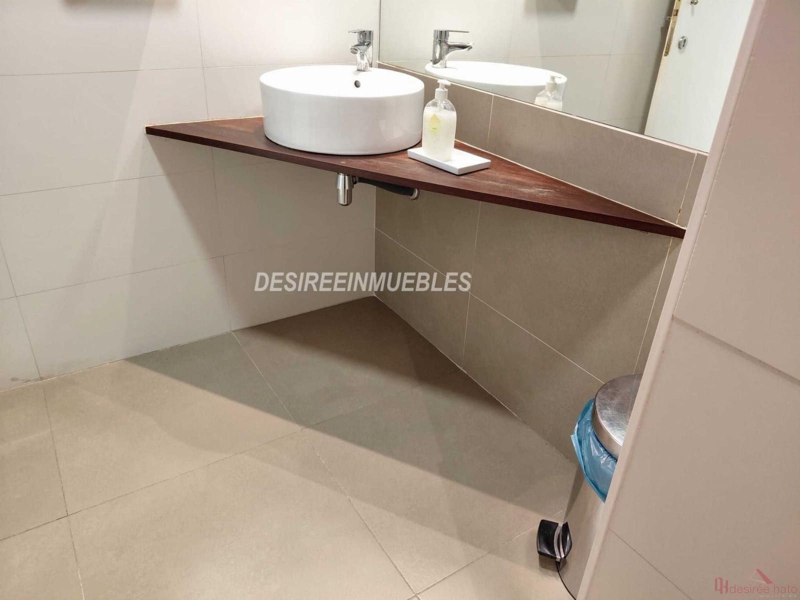 5 bedroom Office for rent in Valencia city - € 2,500 (Ref: 9608210)