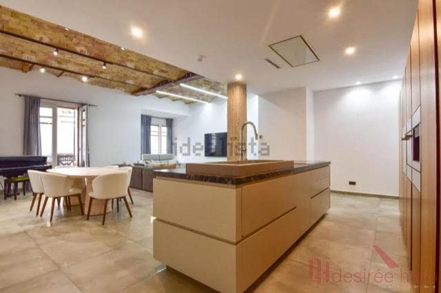 3 bedroom Flat for sale in Valencia city with garage - € 849,000 (Ref: 9610550)