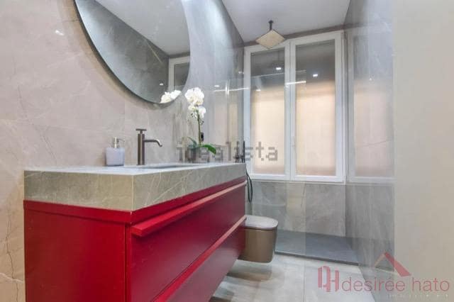 3 bedroom Flat for sale in Valencia city with garage - € 849,000 (Ref: 9610550)
