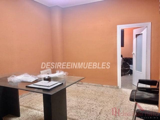 2 bedroom Commercial for sale in Valencia city - € 186,000 (Ref: 9646302)