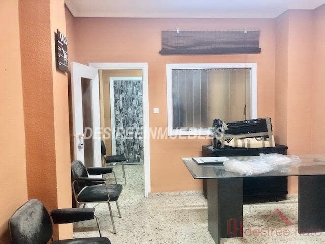 2 bedroom Commercial for sale in Benimaclet, Valencia city - € 186,000 (Ref: 9646302)