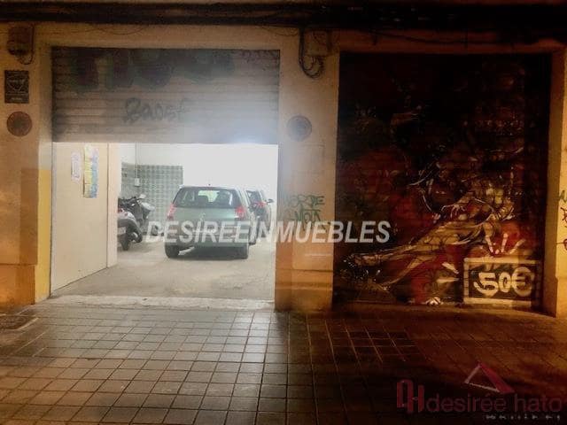 2 bedroom Commercial for sale in Valencia city - € 186,000 (Ref: 9646302)