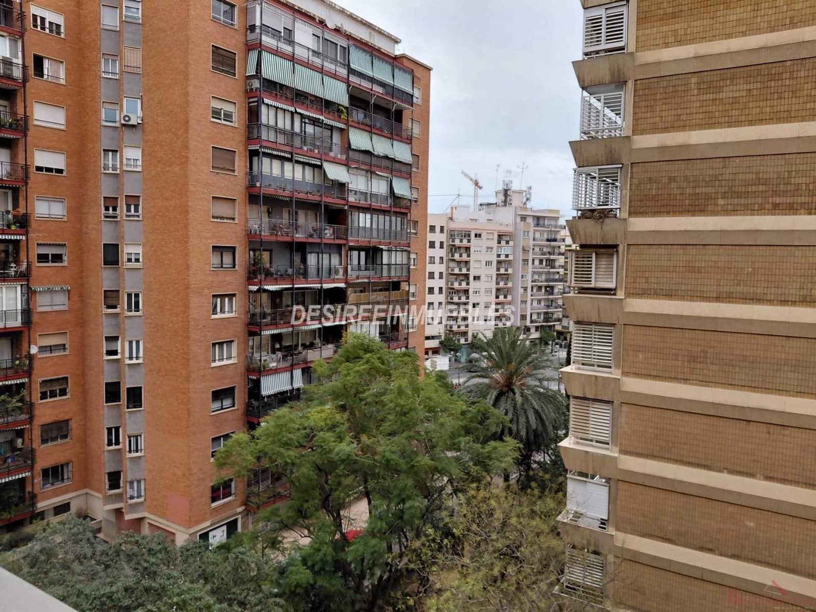 4 slaapkamer Flat te koop in Valencia stad met garage - € 860.000 (Ref: 9654404)