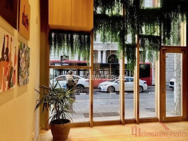 3 slaapkamer Kantoor te koop in Valencia stad - € 400.000 (Ref: 9658064)