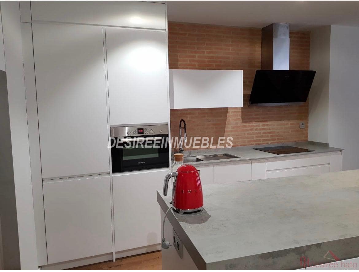 2 slaapkamer Flat te koop in Valencia stad - € 680.000 (Ref: 9679316)