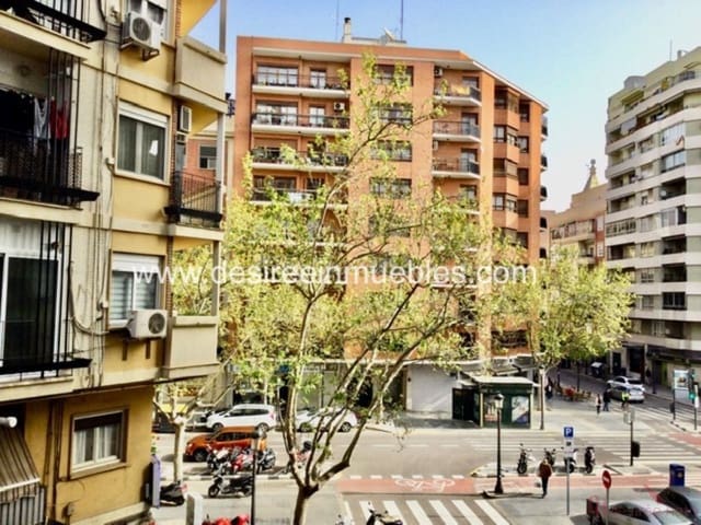 3 slaapkamer Flat te huur in Exposicio, Valencia stad met garage - € 2.500 (Ref: 9720910)