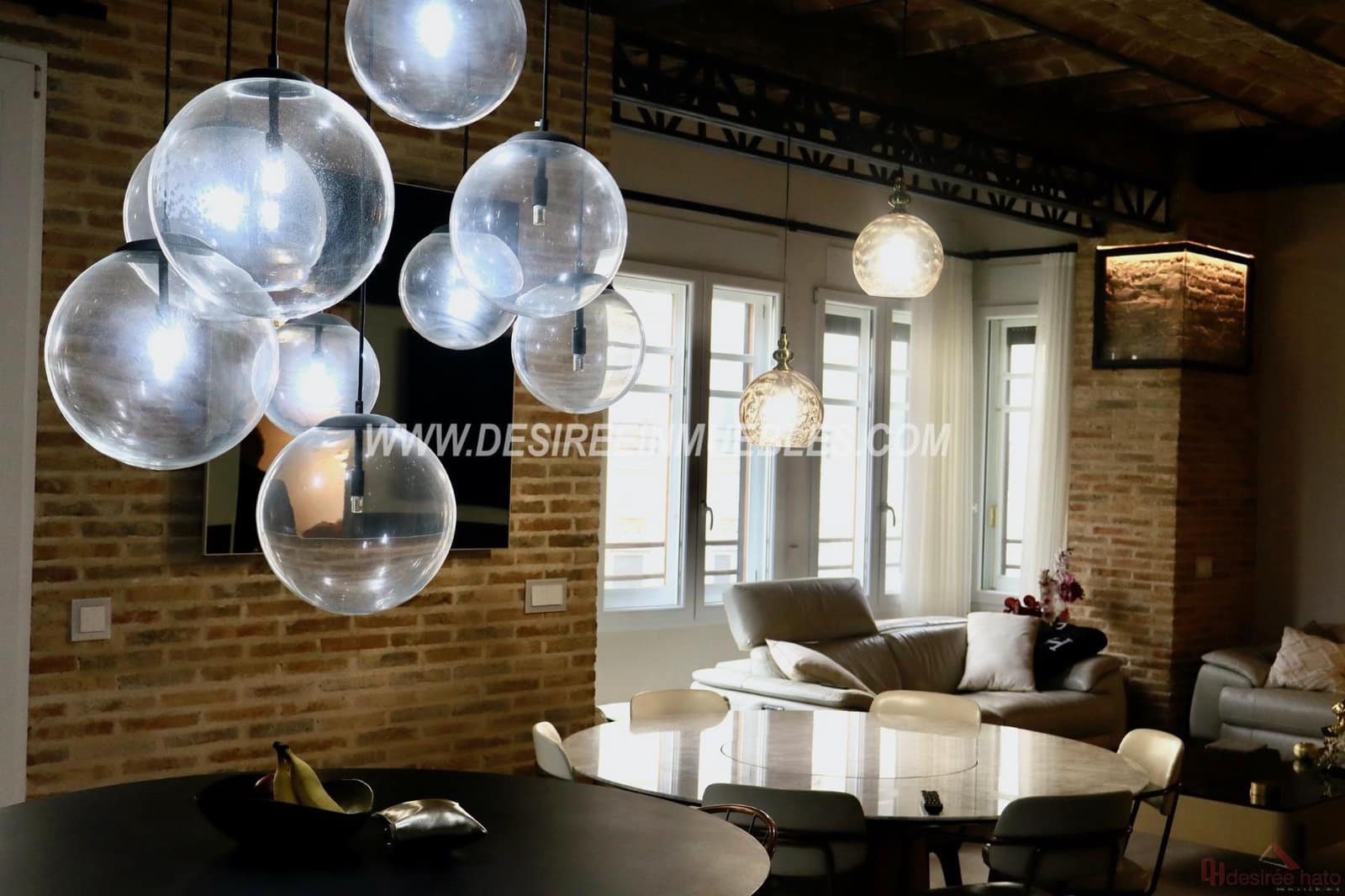 Appartement de 4 chambres à louer à Valence ville avec garage - 5 000 € (Ref: 9720911)