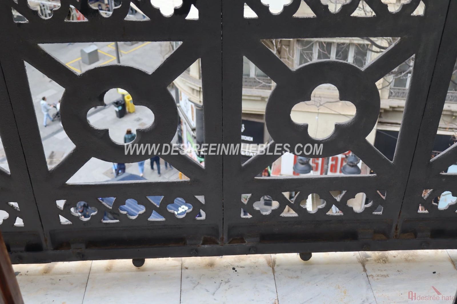 Appartement de 4 chambres à louer à Valence ville avec garage - 5 000 € (Ref: 9720911)