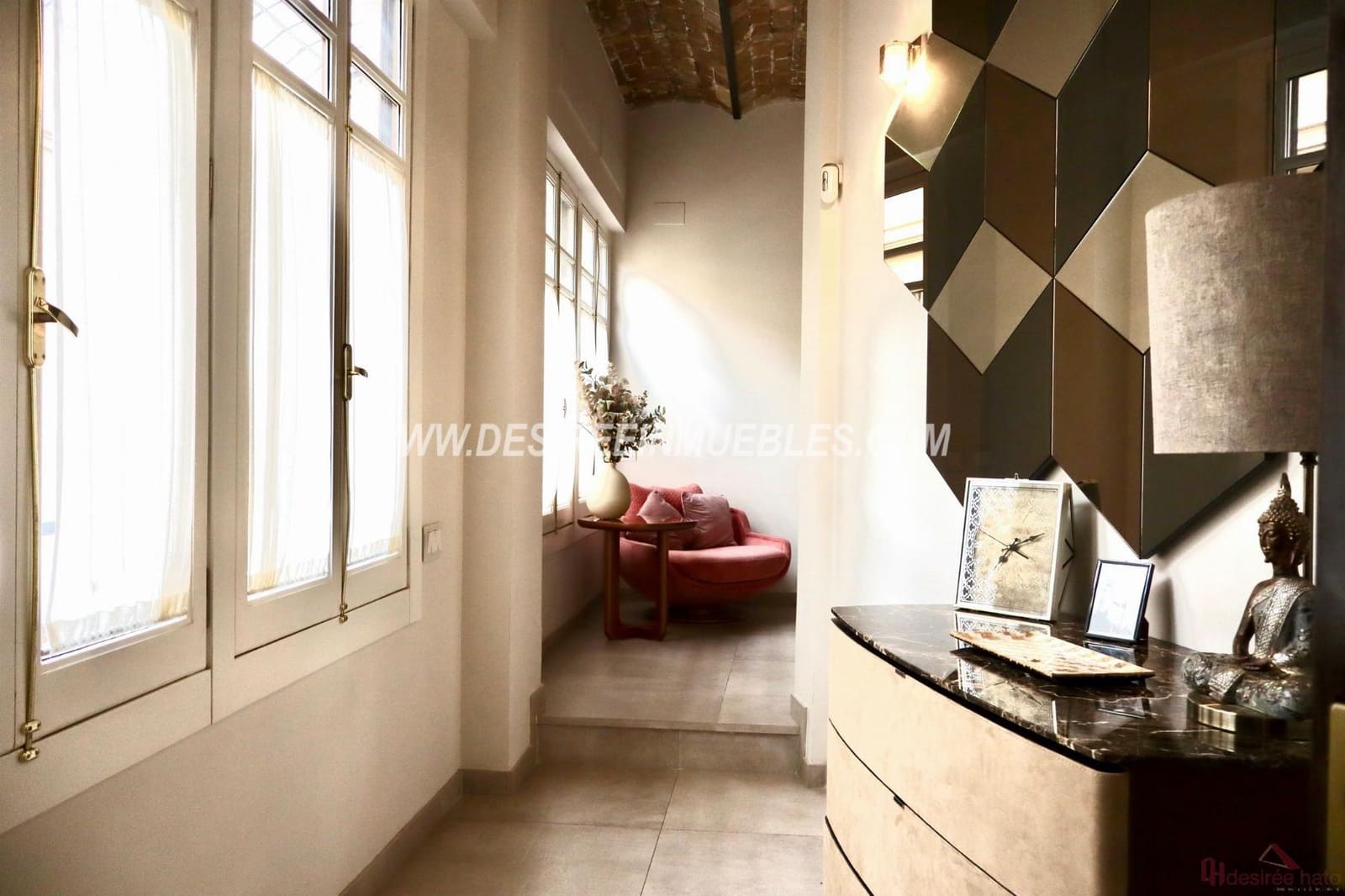 Appartement de 4 chambres à louer à Valence ville avec garage - 5 000 € (Ref: 9720911)