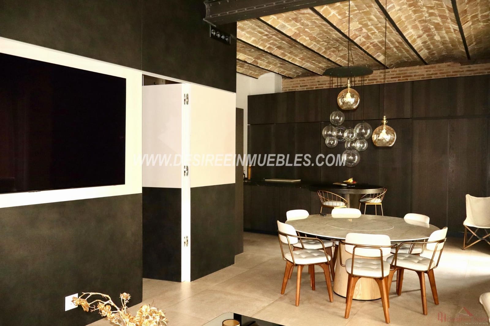 Appartement de 4 chambres à louer à Valence ville avec garage - 5 000 € (Ref: 9720911)