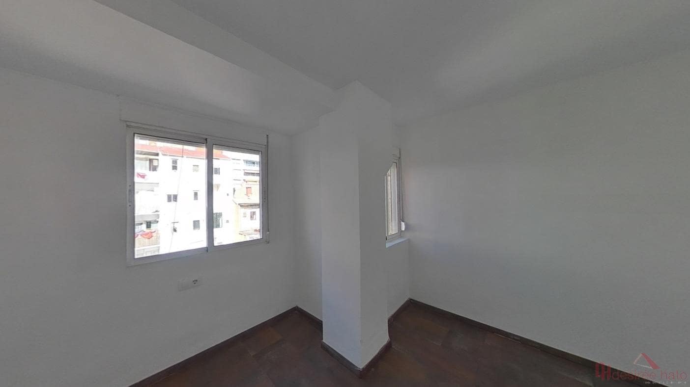 Piso de 2 habitaciones en València ciudad en venta - 219.000 € (Ref: 9726178)