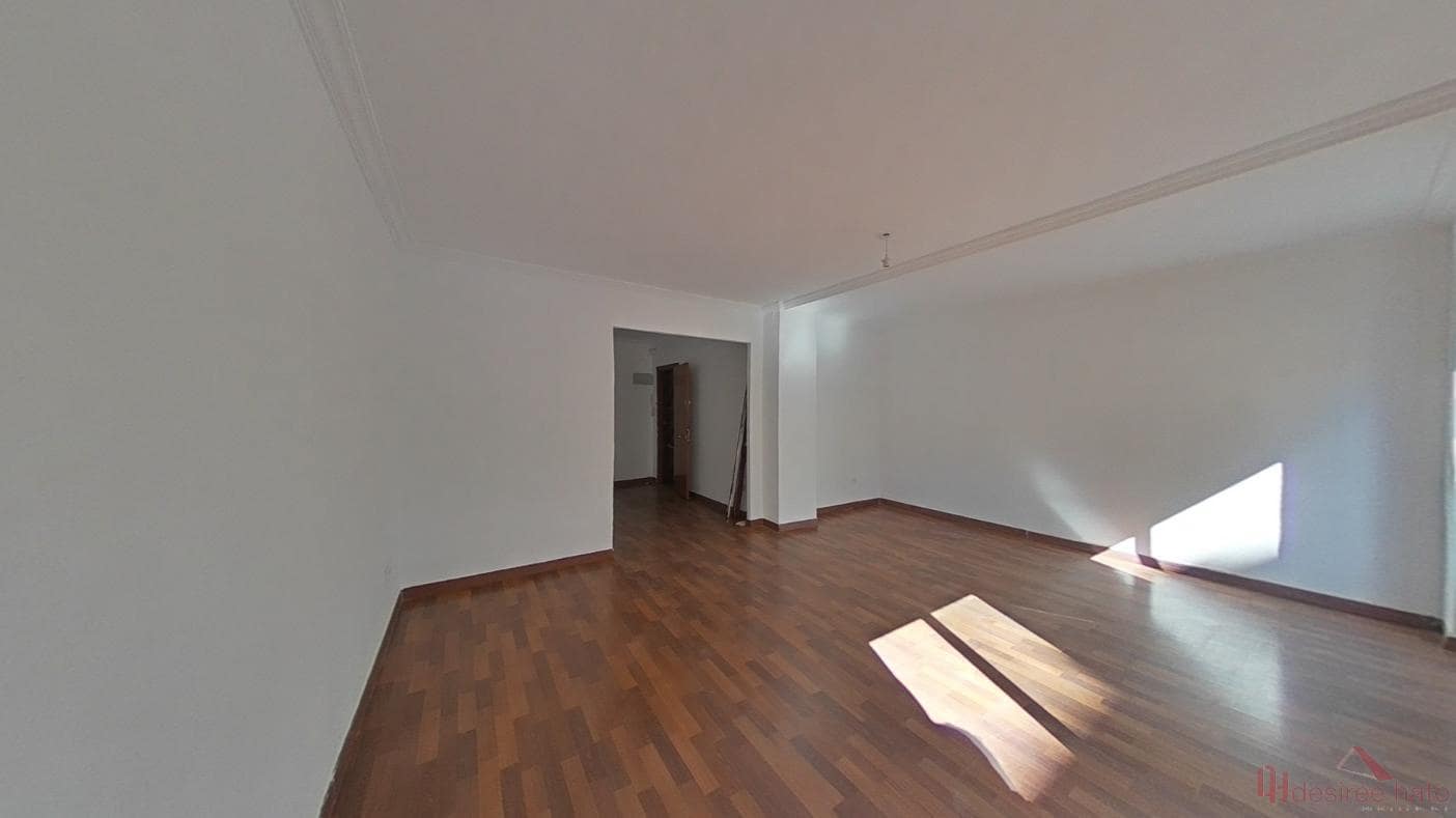 Piso de 2 habitaciones en València ciudad en venta - 219.000 € (Ref: 9726178)