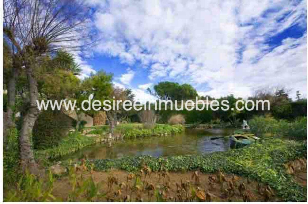 6 bedroom Villa for sale in Torrent with pool garage - € 1,700,000 (Ref: 9772477)