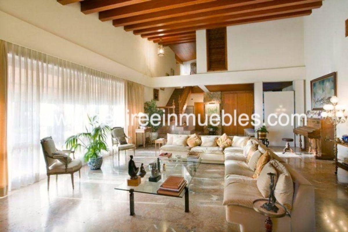 6 bedroom Villa for sale in Torrent with pool garage - € 1,700,000 (Ref: 9772477)