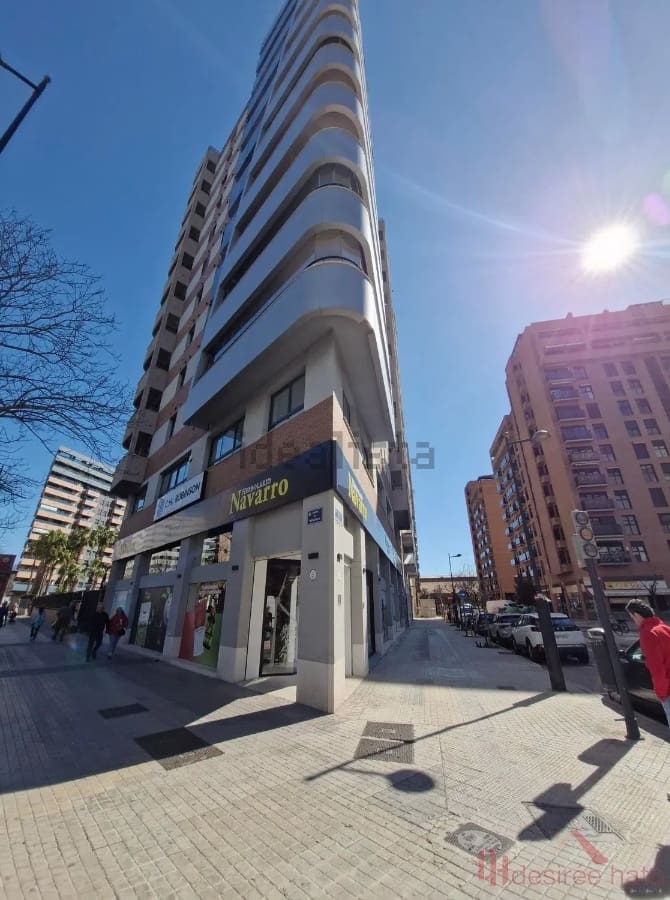 1 soveværelse Kontor til leje i Valencia by med garage - € 6.850 (Ref: 9773238)