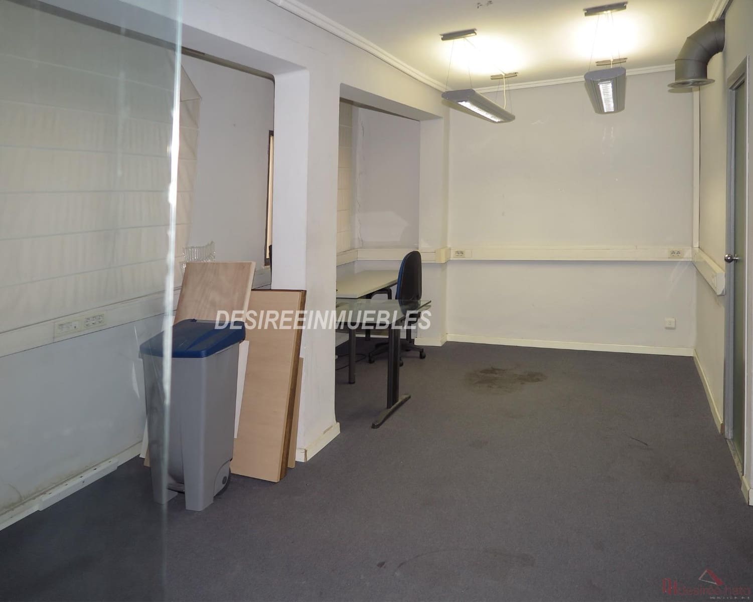 Bureau de 3 chambres à louer à Valence ville - 1 000 € (Ref: 9785971)
