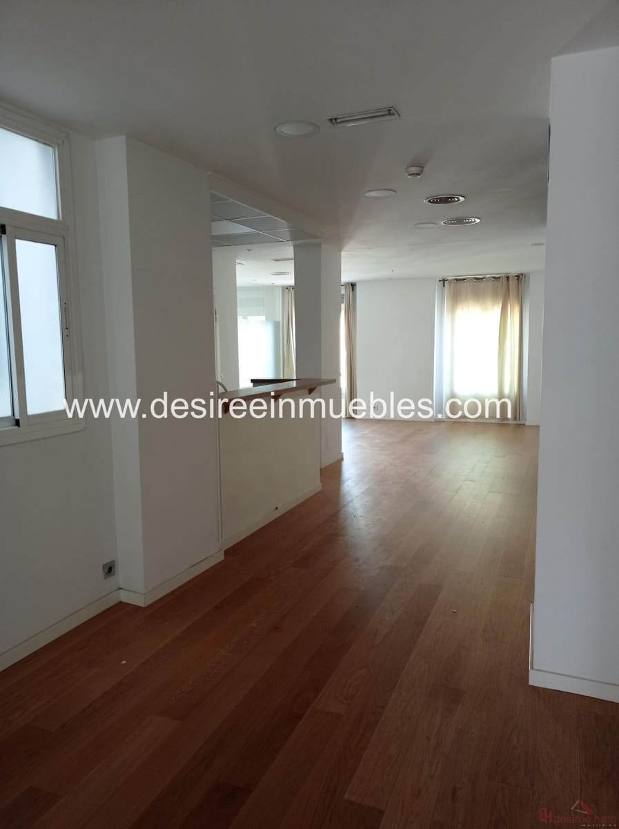 1 soveværelse Kontor til leje i Valencia by - € 2.450 (Ref: 9789813)