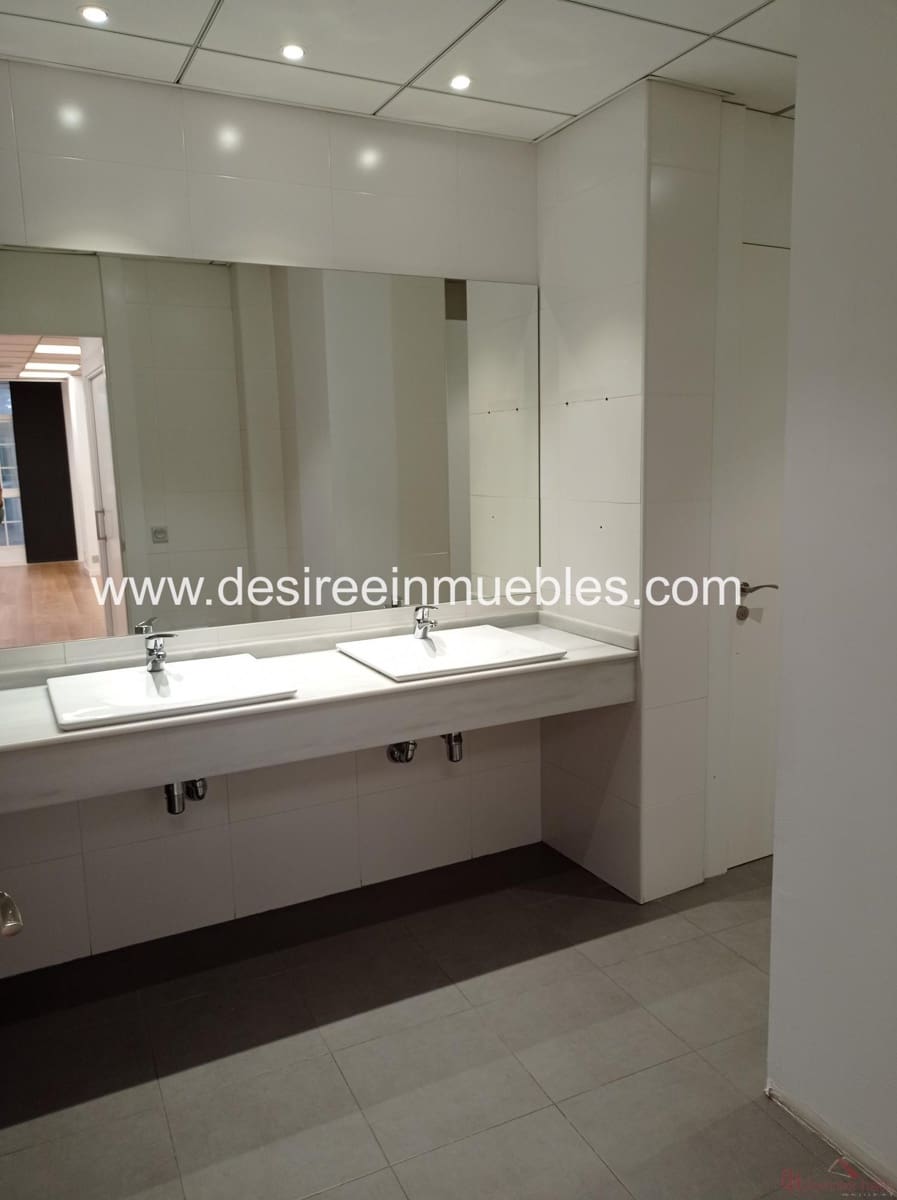 1 soveværelse Kontor til leje i Valencia by - € 2.450 (Ref: 9789813)