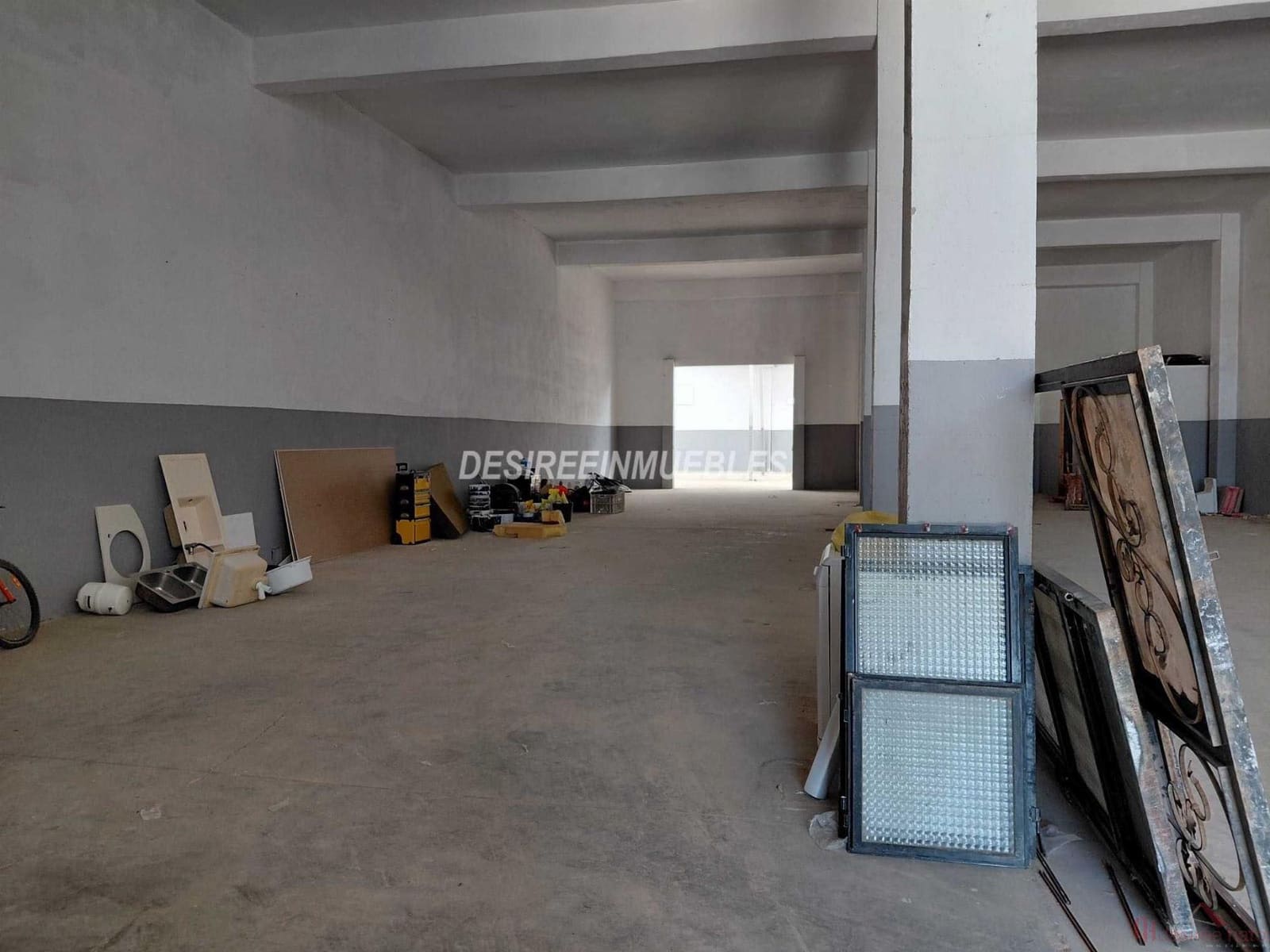 Local Commercial de 1 chambre à louer à Valence ville - 3 200 € (Ref: 9793705)