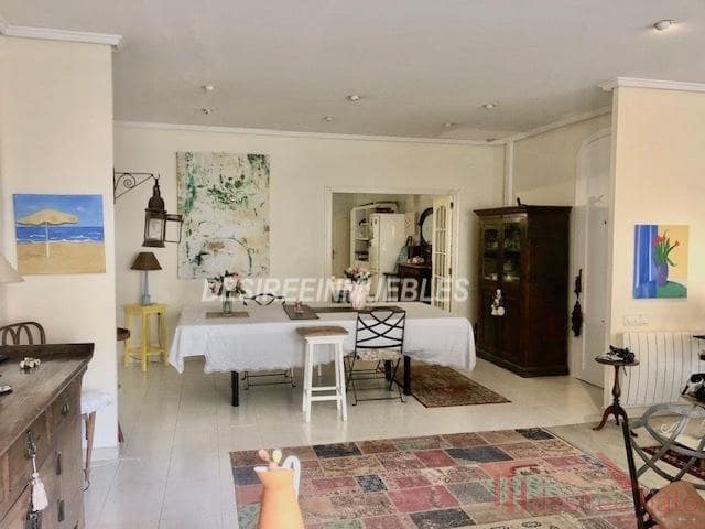 4 Zimmer Wohnung zu verkaufen in Valencia Stadt - 950.000 € (Ref: 9798408)
