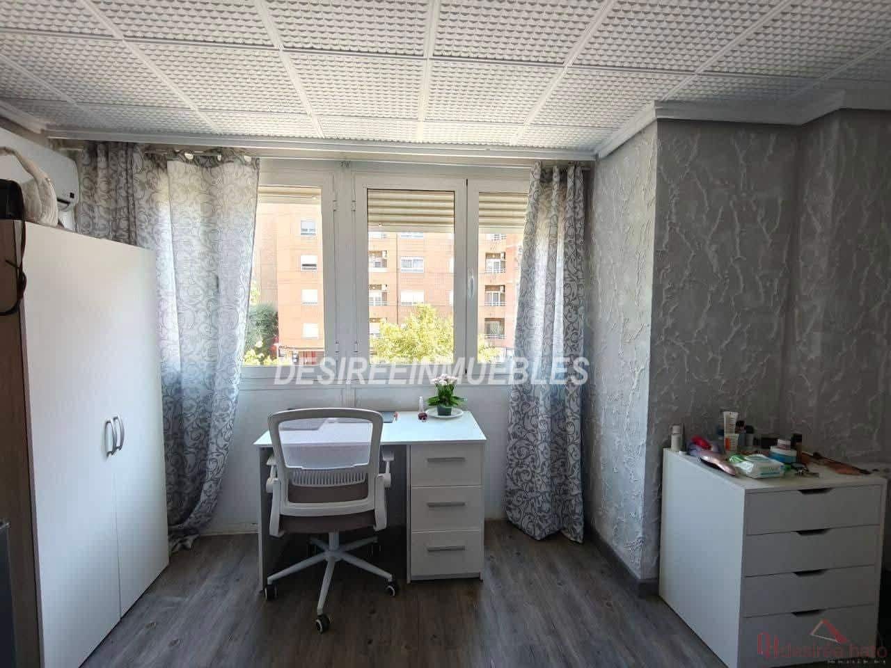 5 chambre Appartement à vendre à Xirivella - 227 000 € (Ref: 9798409)