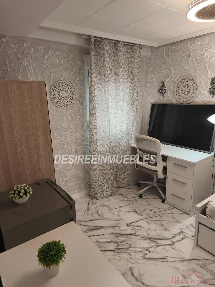 5 chambre Appartement à vendre à Xirivella - 227 000 € (Ref: 9798409)