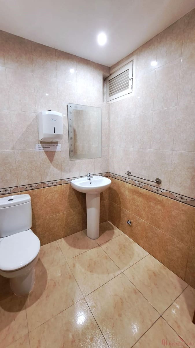 Bureau de 8 chambres à louer à Valence ville - 2 900 € (Ref: 9807285)