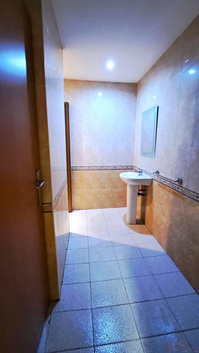 Bureau de 8 chambres à louer à Valence ville - 2 900 € (Ref: 9807285)