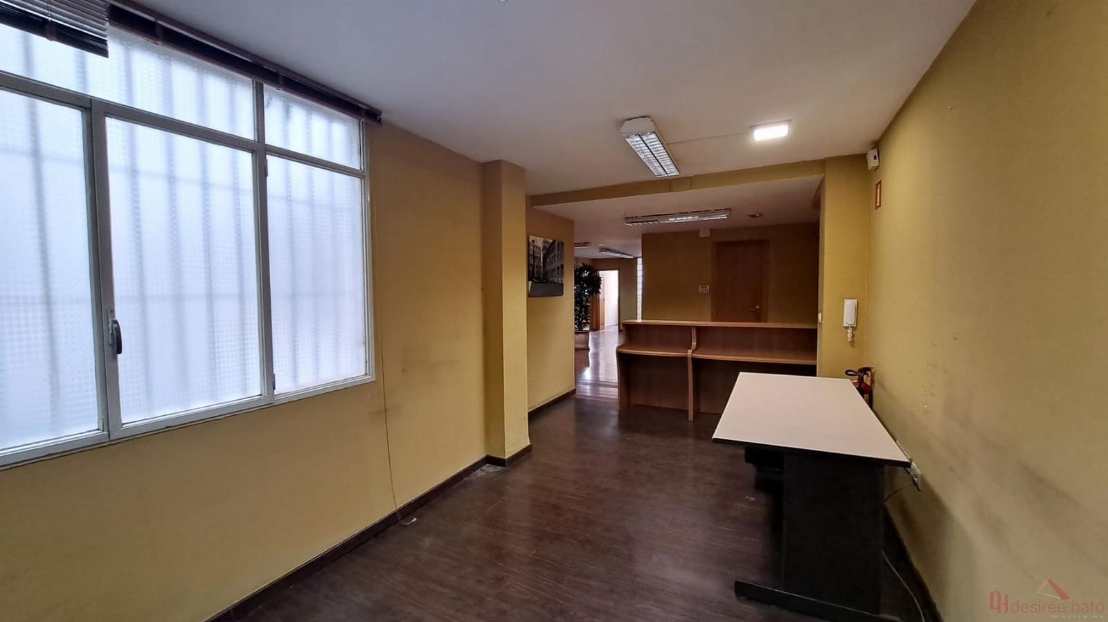 Bureau de 8 chambres à louer à Valence ville - 2 900 € (Ref: 9807285)