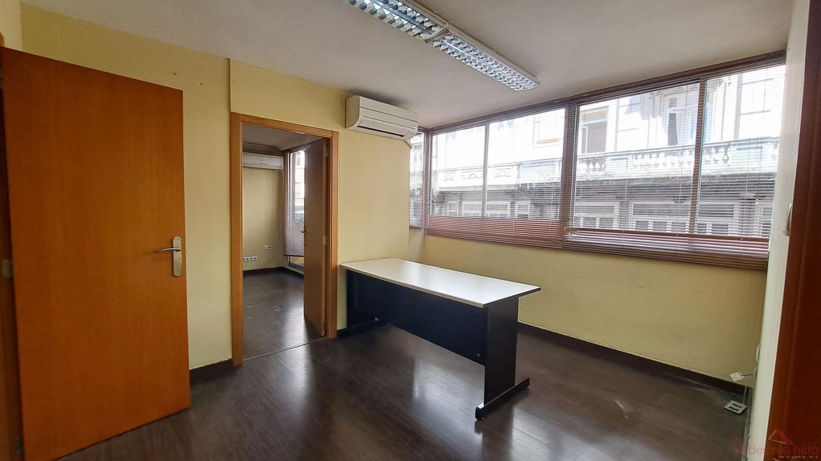 Bureau de 8 chambres à louer à Valence ville - 2 900 € (Ref: 9807285)