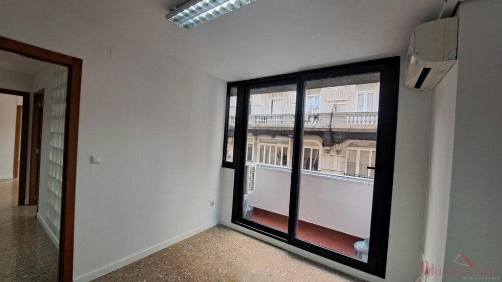 8 slaapkamer Kantoor te huur in Valencia stad - € 3.000 (Ref: 9807285)