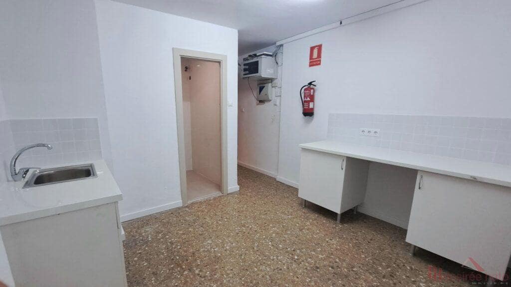 8 slaapkamer Kantoor te huur in Valencia stad - € 3.000 (Ref: 9807285)