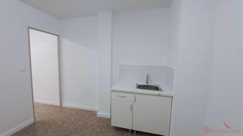 8 slaapkamer Kantoor te huur in Valencia stad - € 3.000 (Ref: 9807285)